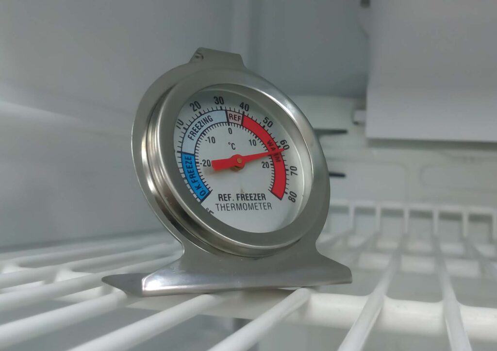 Chiusure Magnetiche per Frigoriferi e Sportelli: Sicurezza ed Efficienza Energetica
